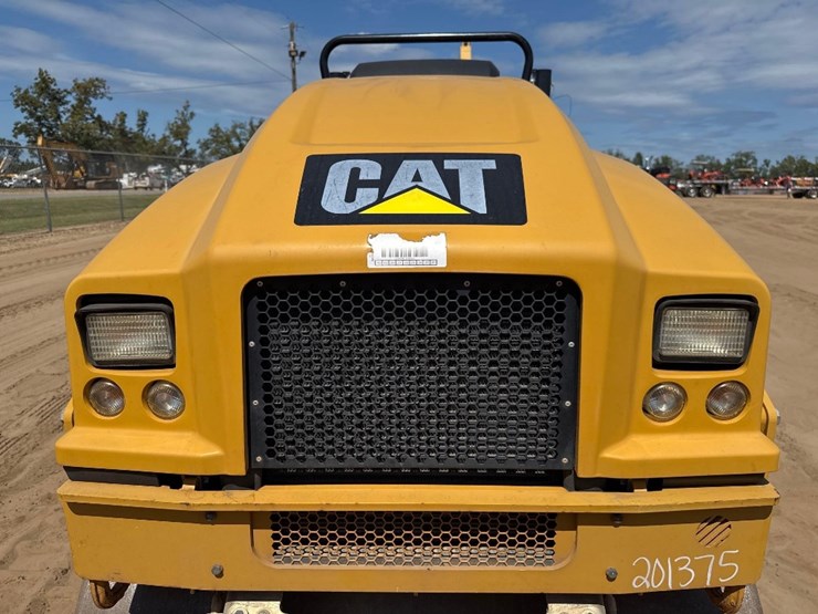 caterpillar-cb24b-image-17