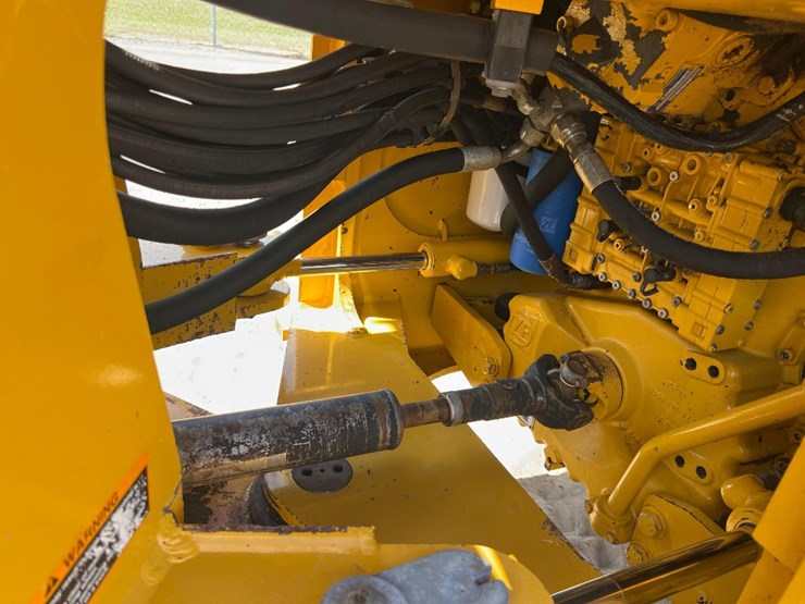 2000-deere-444-image-13