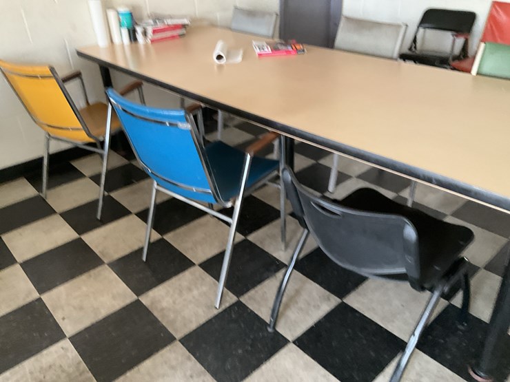 #186-•-tables,-chairs-and-refrigerator-image-6