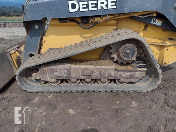 2015-deere-333e-image-19