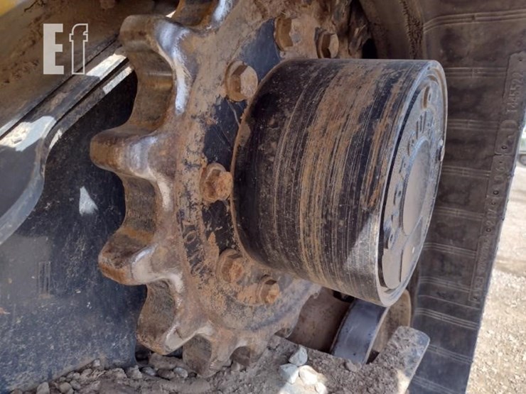 2022-deere-333g-image-21