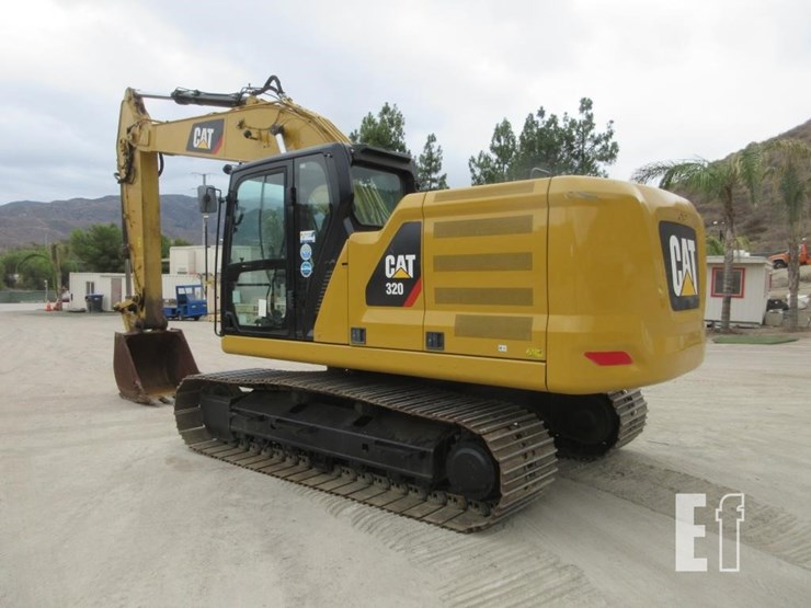 2018-caterpillar-320-image-3