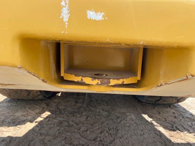 2022-caterpillar-980-image-17