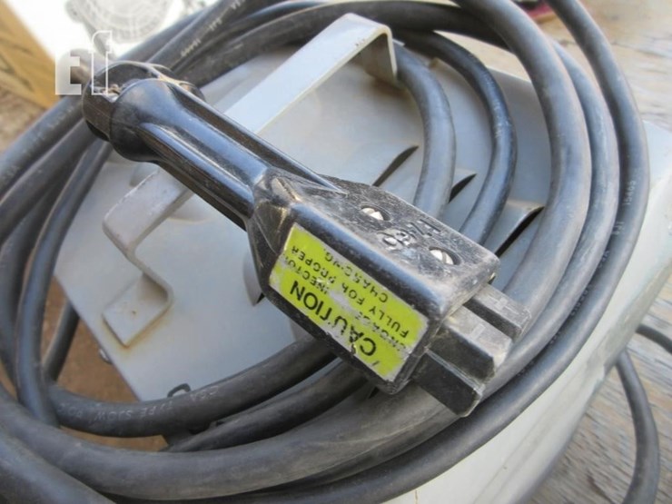 ez-go-textron-total-charge-batter-charger-image-4
