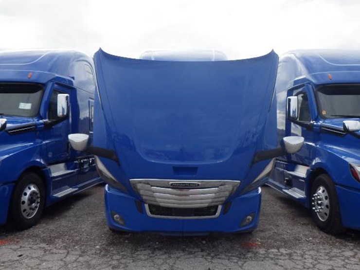 2024-freightliner-cascadia-126-image-17