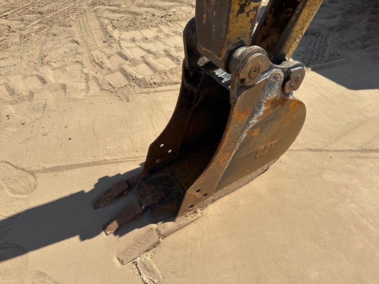 2020-caterpillar-303.5e2-cr-image-24