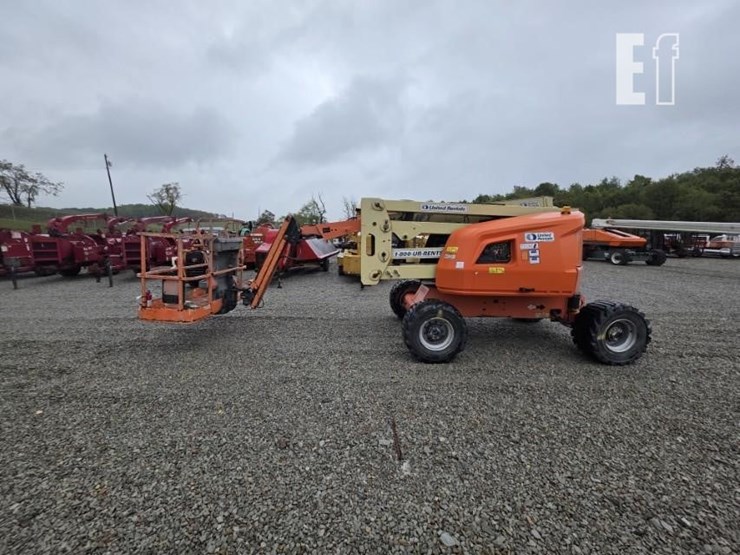 2015-jlg-450aj-image-1