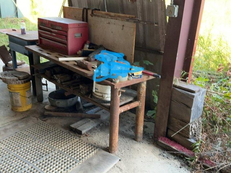 #148-•-steel-workbench-and-contents-image-1