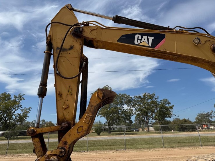 2014-caterpillar-324el-image-20