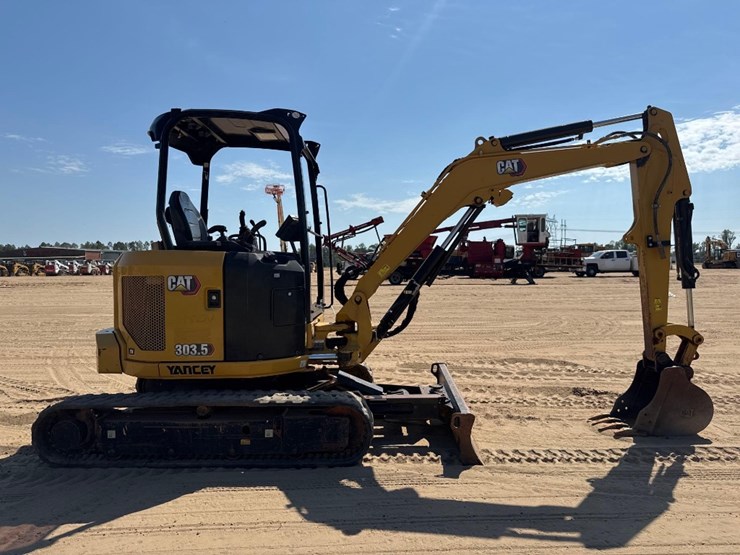 2022-caterpillar-303.5-image-5