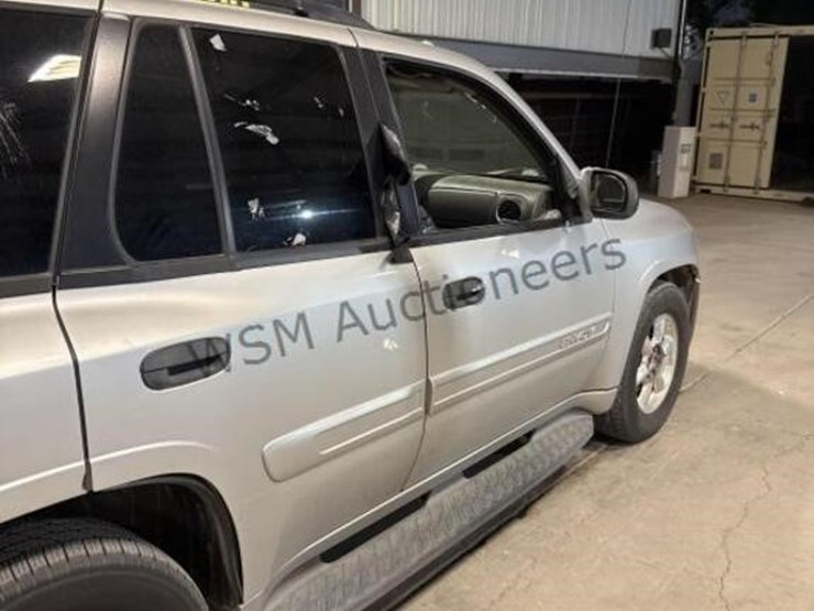2004-gmc-envoy-sle-image-9
