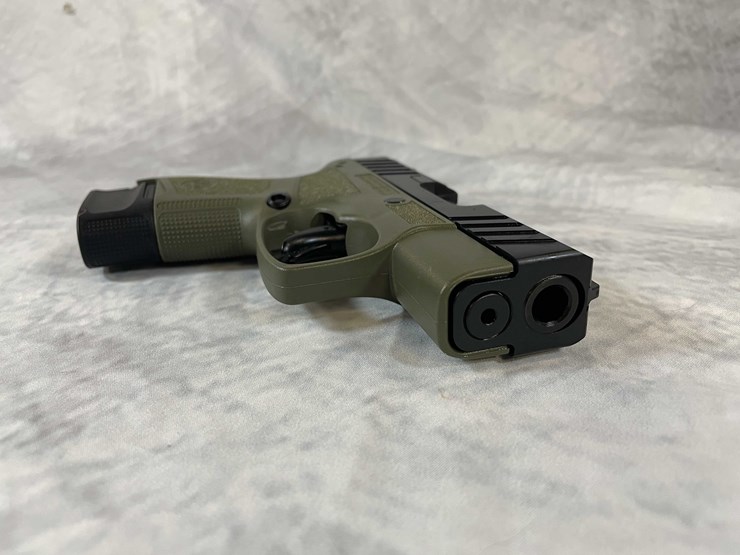 #4789-•-beretta-apx-a1-carry-9mm-luger-pistol,-sn:-axc150909-image-4