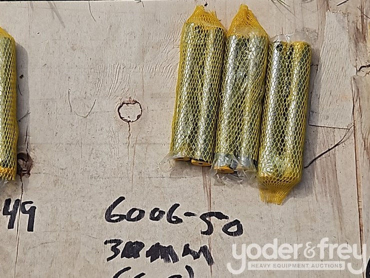 unused-2025-landhonor-universal-bucket-pin,-30mm*200mm-(6-of)-image-1