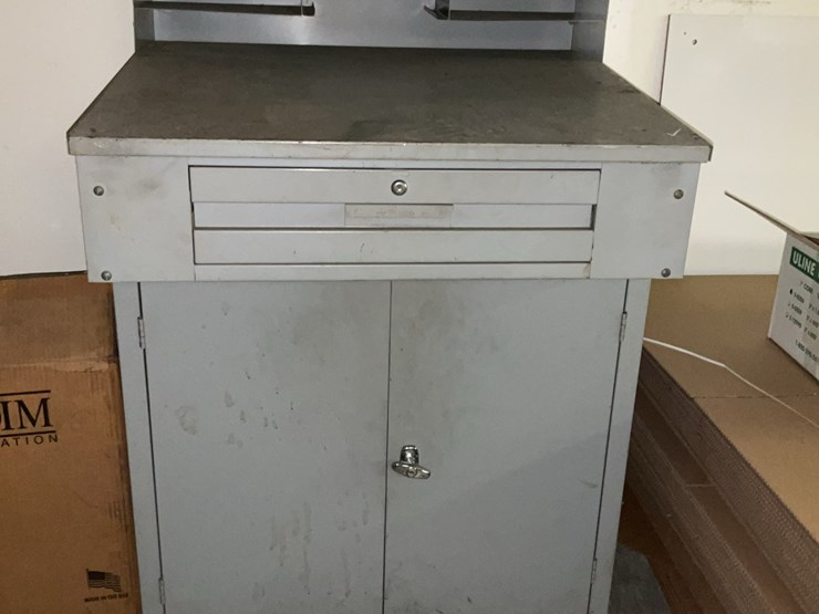 #167-•-metal-desk-image-1