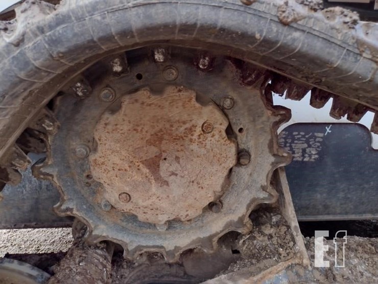 2021-bobcat-t870-image-29