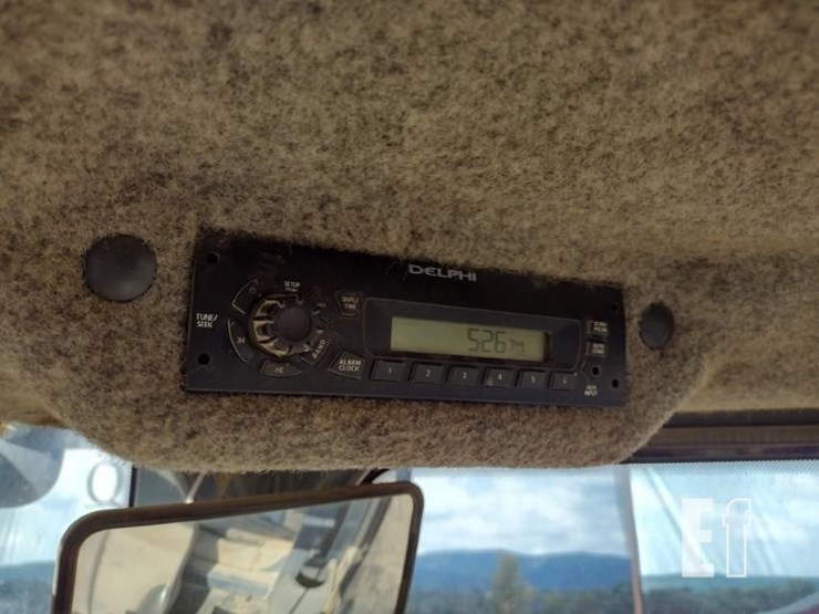 2013-deere-624k-image-9