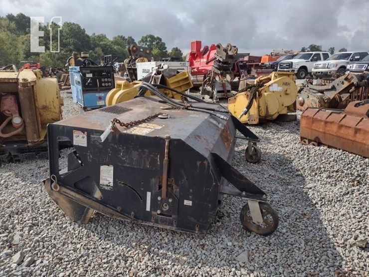 john-deere-bp72-broom-image-2