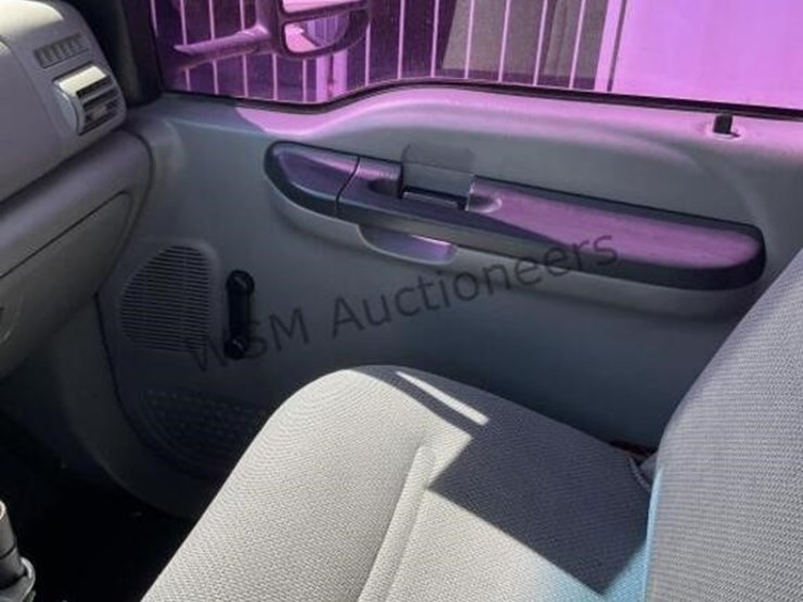 2006-ford-f450-image-24