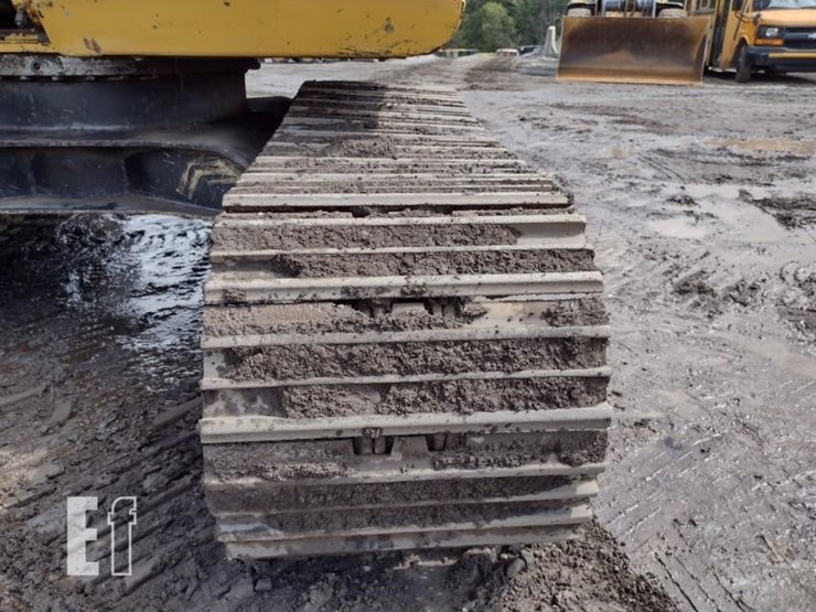 deere-120-image-37