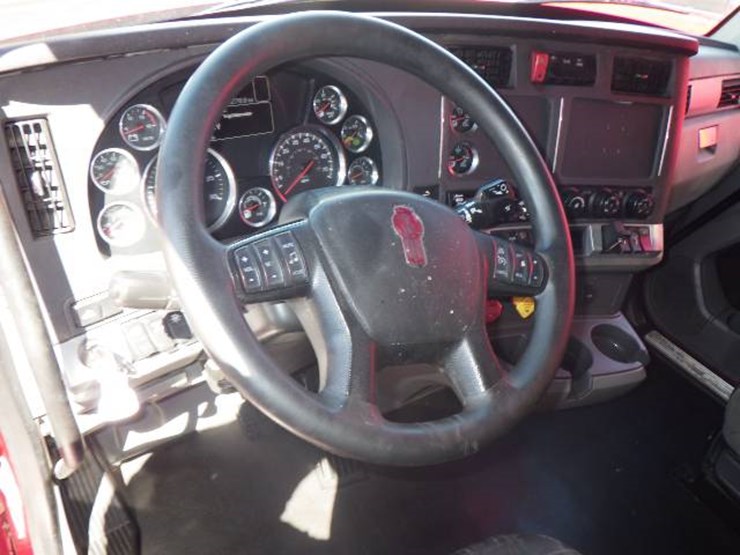 kenworth-t680-image-14