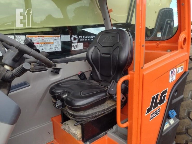 2023-jlg-1055-image-12