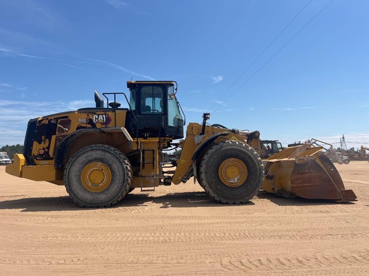 2022-caterpillar-980-image-5
