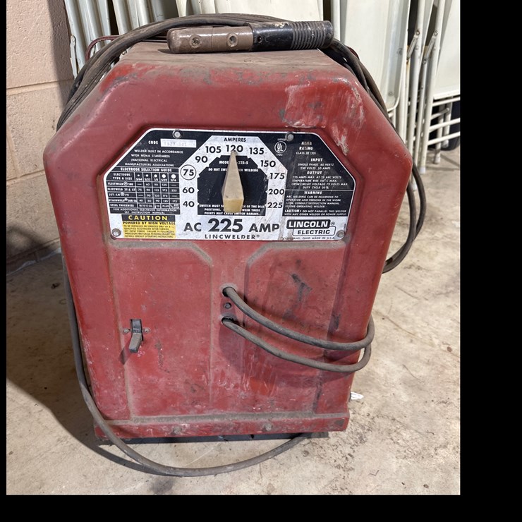 #78 • Lincoln 225 Welder