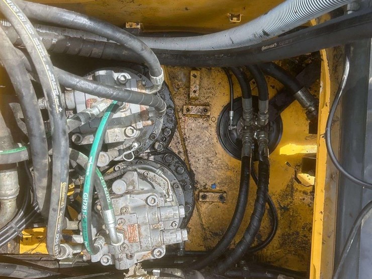 2018-deere-470g-lc-image-15