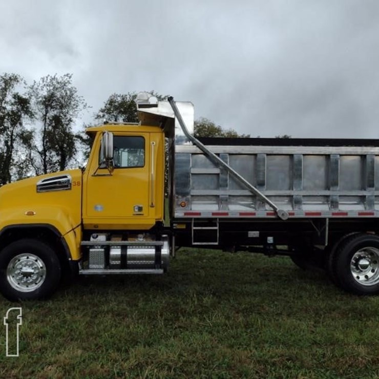 2016 WESTERN STAR 4700