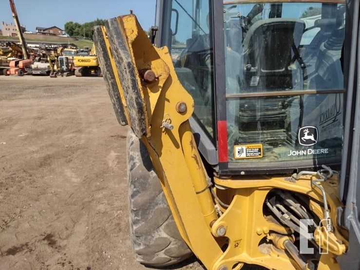 2017-deere-310sl-image-29