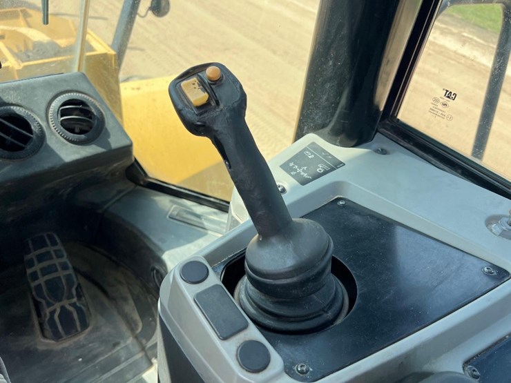 2018-caterpillar-950gc-image-30