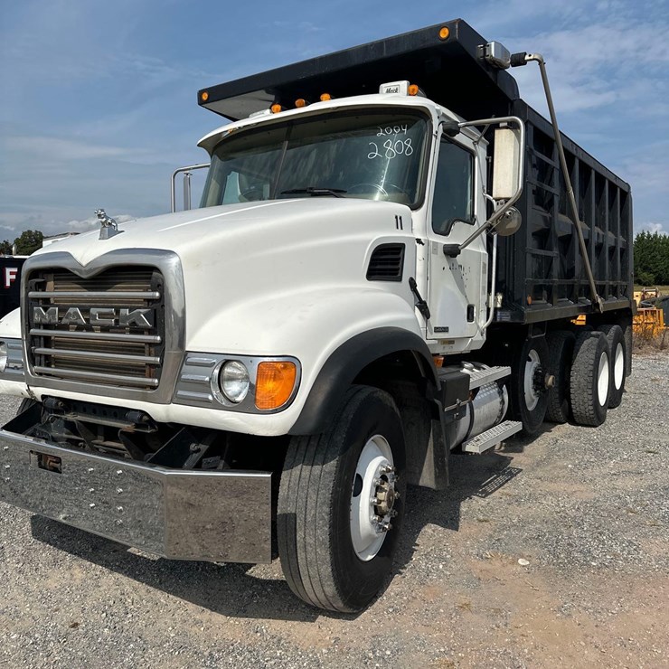 2004 Mack Granite Tri Axle Dump