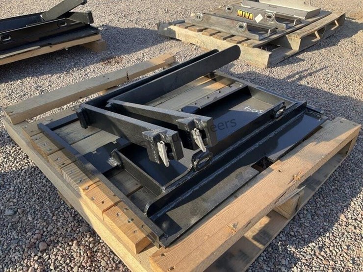 30in-forks-for-stand-up-skid-steer-image-3