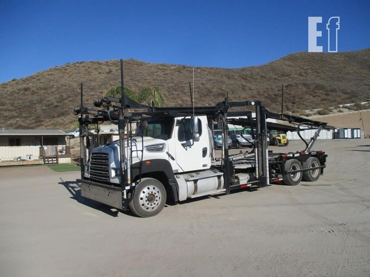 2016-freightliner-114sd-image-1