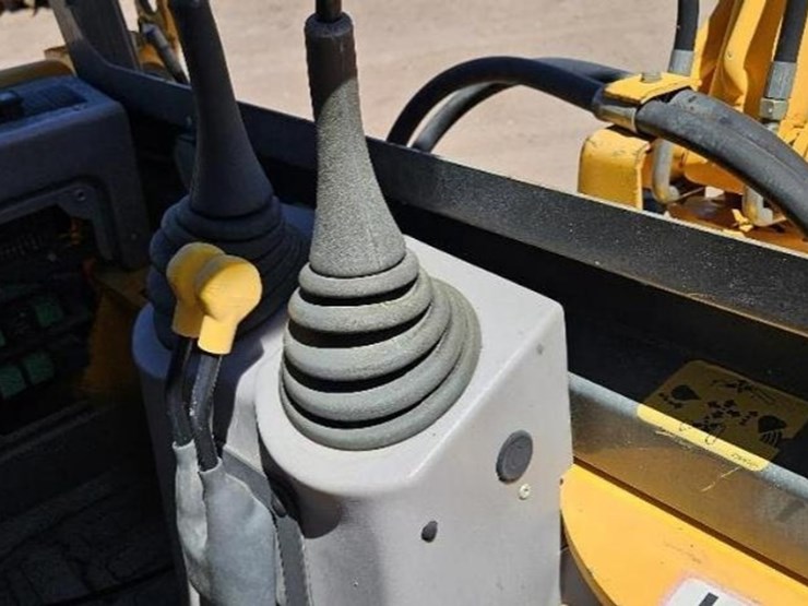 1997-jcb-208s-image-15