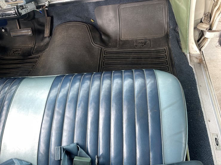 1965-ford-50-image-38