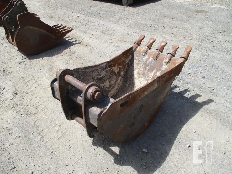 caterpillar-24-image-4