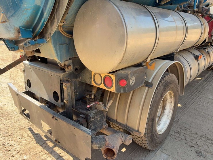 1997-ford-l8501-image-14