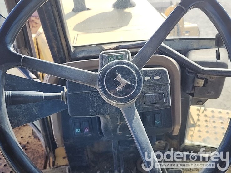 1996-john-deere-310d-image-32