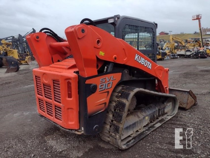 2012-kubota-svl90-image-39