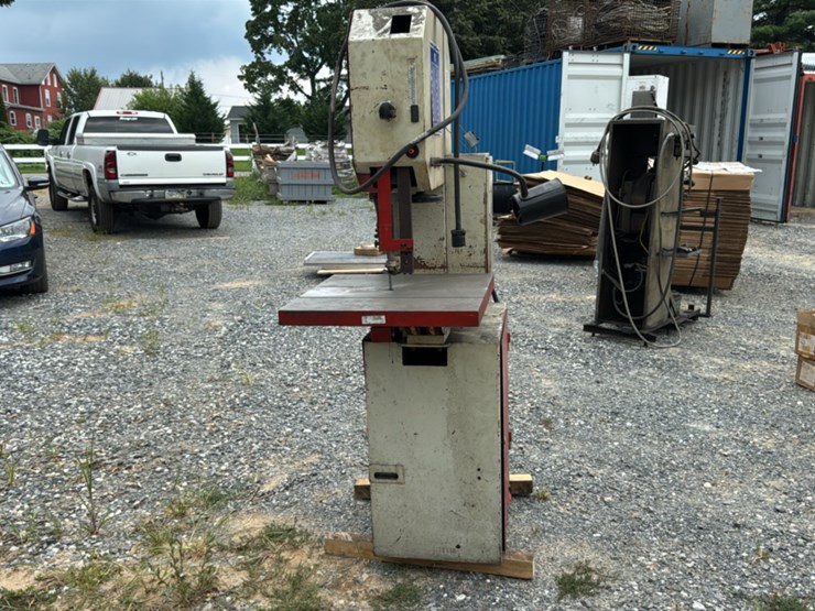 #131-•-vertical-band-saw-image-2