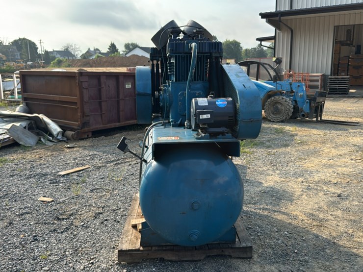 #125-•-quincy-stationary-air-compressor-image-4