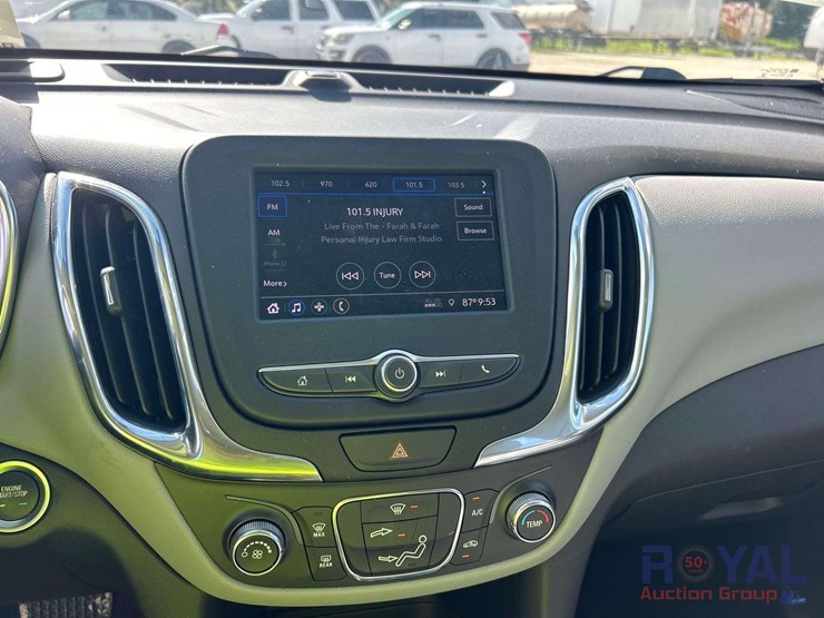 2021-chevrolet-equinox-ls-image-15