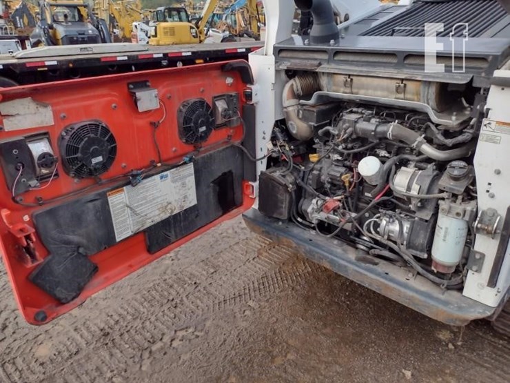 2021-bobcat-t870-image-36