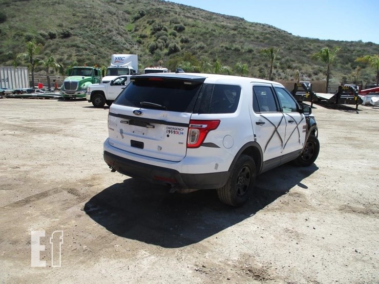 2018-ford-explorer-image-3