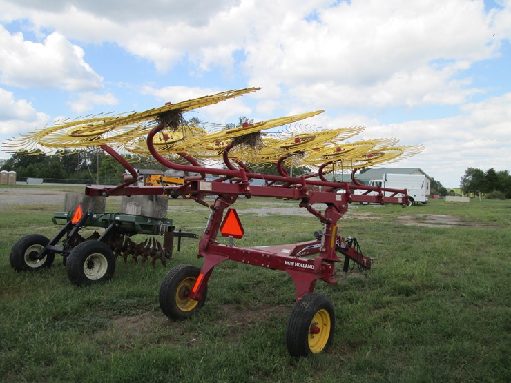 2015-new-holland-1022-image-3
