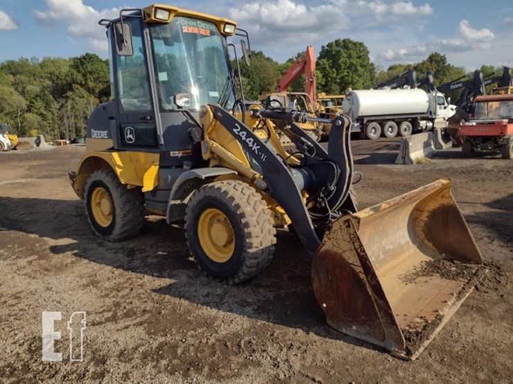 2017-deere-244kii-image-26