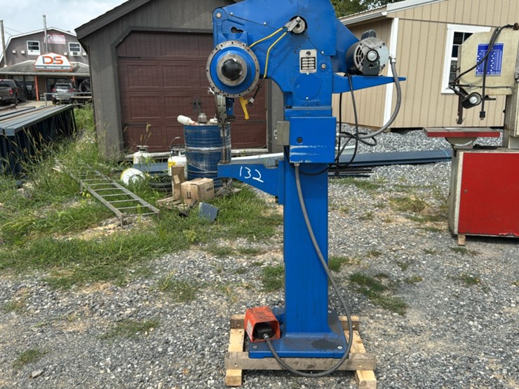 #132-•-rivet-machine-image-1