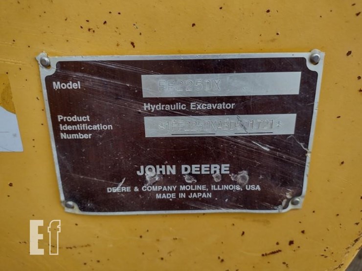 2011-deere-225d-lc-image-5
