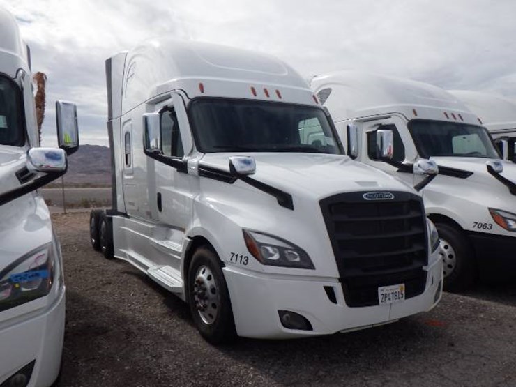2024-freightliner-cascadia-126-image-3